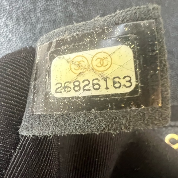 A Classic Caviar Chanel Boy Bag - Picture 11 of 12